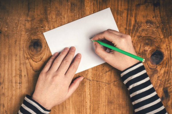 Deja de esconder y buscar cartas de amor