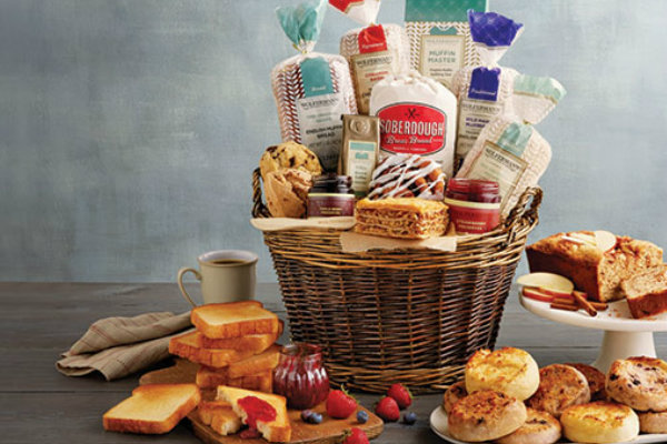 pedir abundante desayuno o cesta