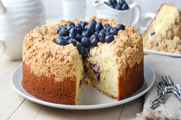 Tarta de café con limón y arándano