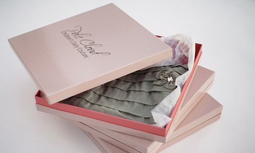 Consigue su vestido bastante