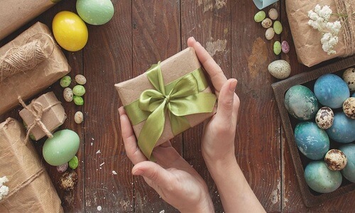 Enviar regalos de Pascua en l&iacute;nea entre s&iacute;