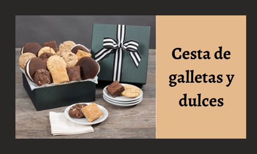 Cesta de galletas y dulces
