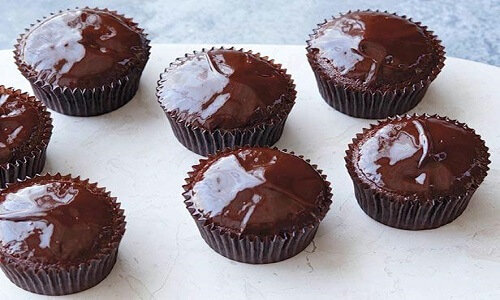 chocolate dip cupcakes